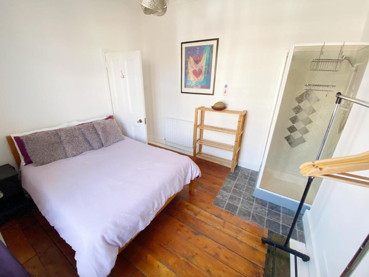 The Table House Close To Town & Beach Free Parking 본머스 외부 사진