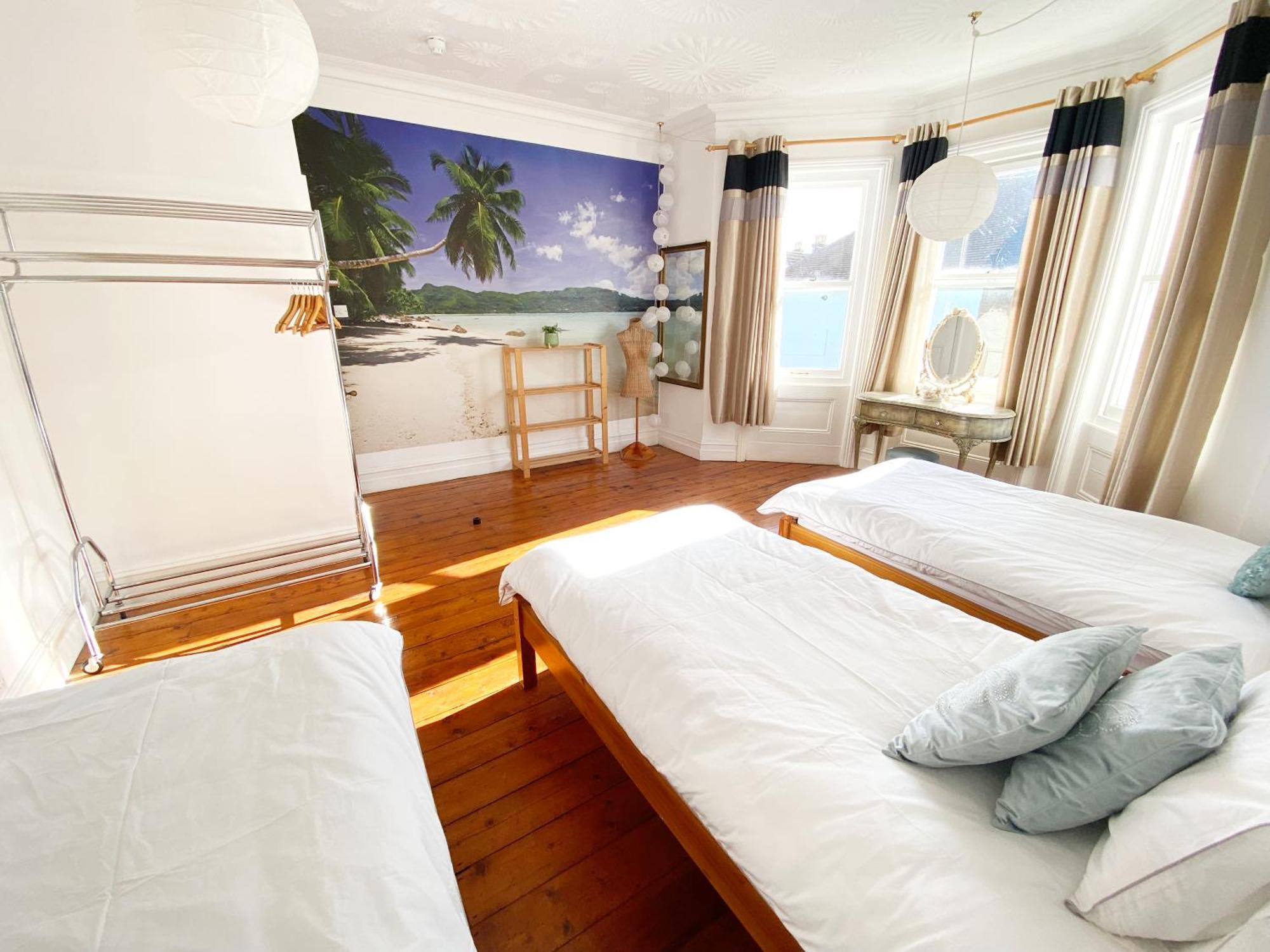 The Table House Close To Town & Beach Free Parking 본머스 외부 사진